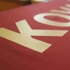Jak skutecznie wykorzystać druk na folii termotransferowej w odzieży