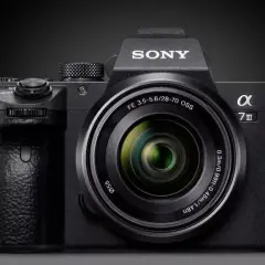 Najlepsze obiektywy do Sony A7 III - wybierz idealny obiektyw dla siebie