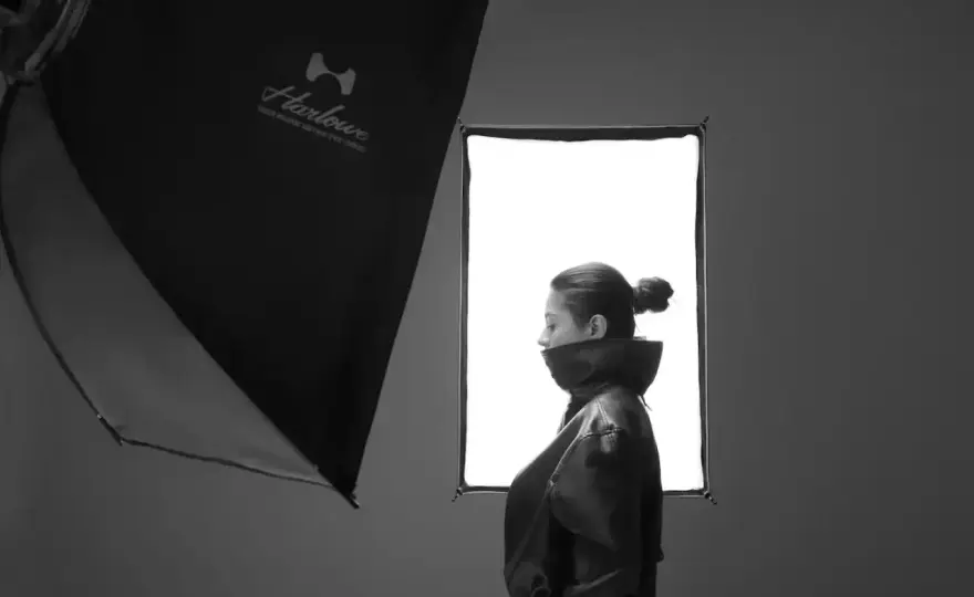 Kontrast w fotografii - jak go kontrolować w portrecie?