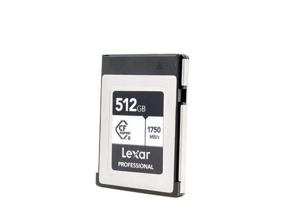 Karta Lexar Professional 512GB CFexpress Type B, z prędkością 1750 MB/s, gotowa do uchwycenia każdej chwili.